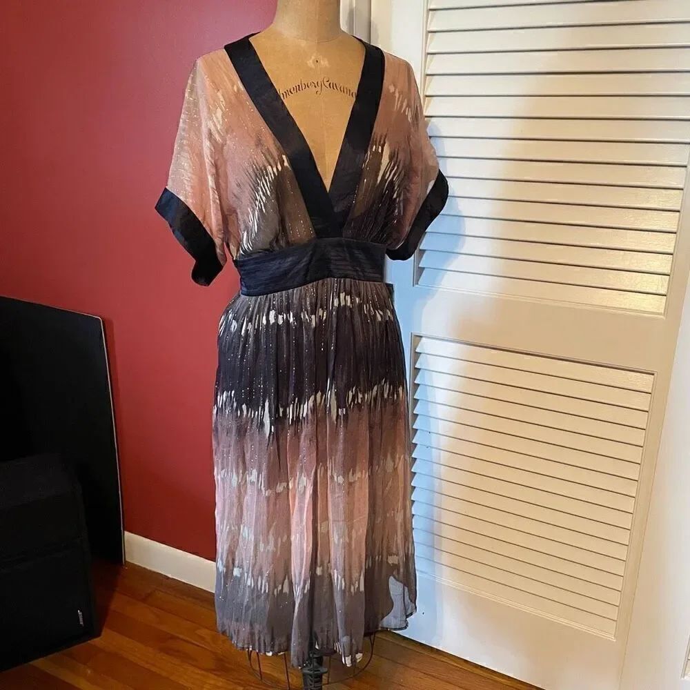 BCBGMAXAZRIA | shimmer silk chiffon cape kimono dress S